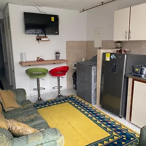 Acogedor Pequeno E Independiente Apartamento Bogotá